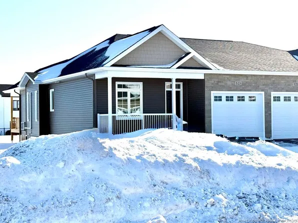 523 Royal Oaks Blvd, Moncton, NB E1H 3P5