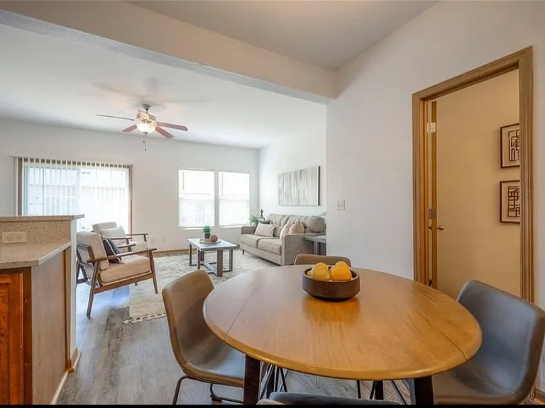 10349 Sloan Ave — Photo 8