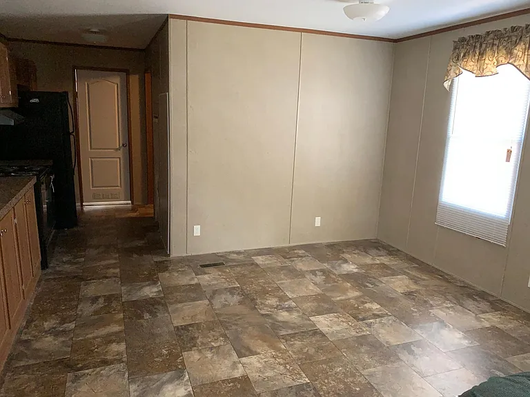 112 Pine Tree Loop #A — Photo 3