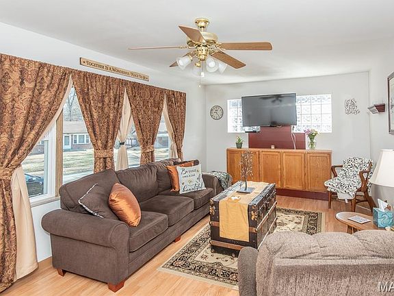 4th image of 8408 Hawkesbury Dr