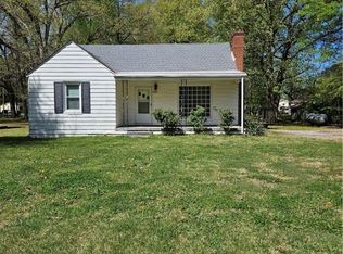 203 N Amelia Ave, Blackstone, VA 23824