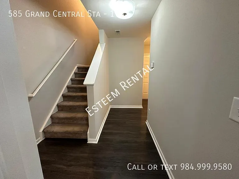 585 Grand Central Sta #1 — Photo 9