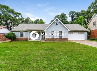 6608 Lake Valley Dr, Memphis, TN 38141