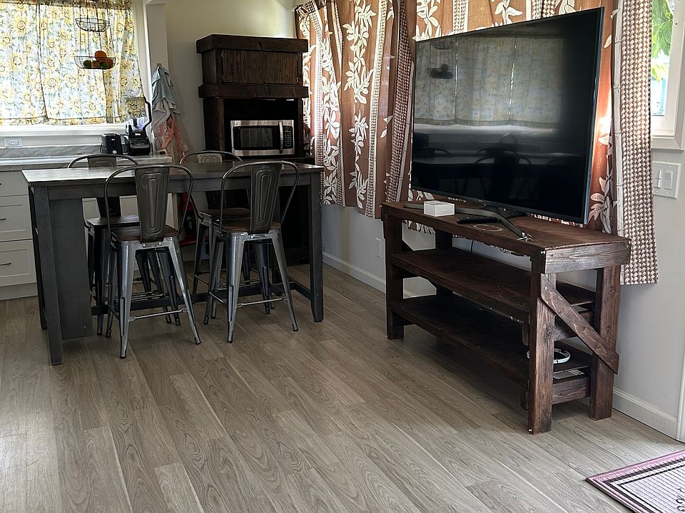 Living area and dining area