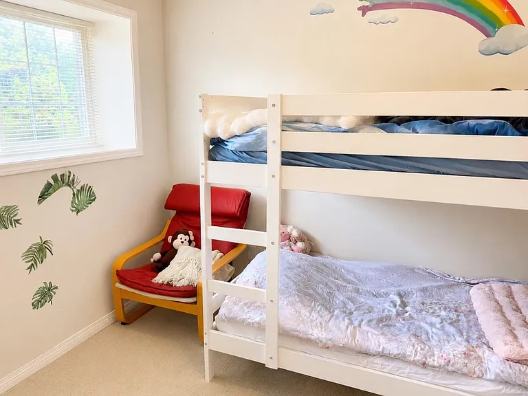 6051 Barnard Dr — Photo 14