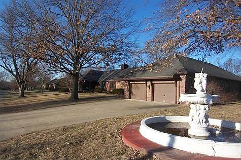 front south view with fountain
