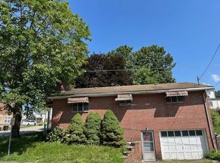 35 Oakwood Rd, Fairmont, WV 26554