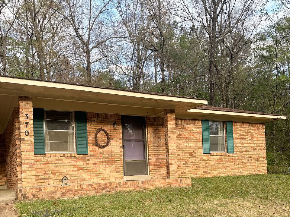 1st image of 370 River Rd