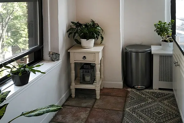 Rented by Compass | media 37