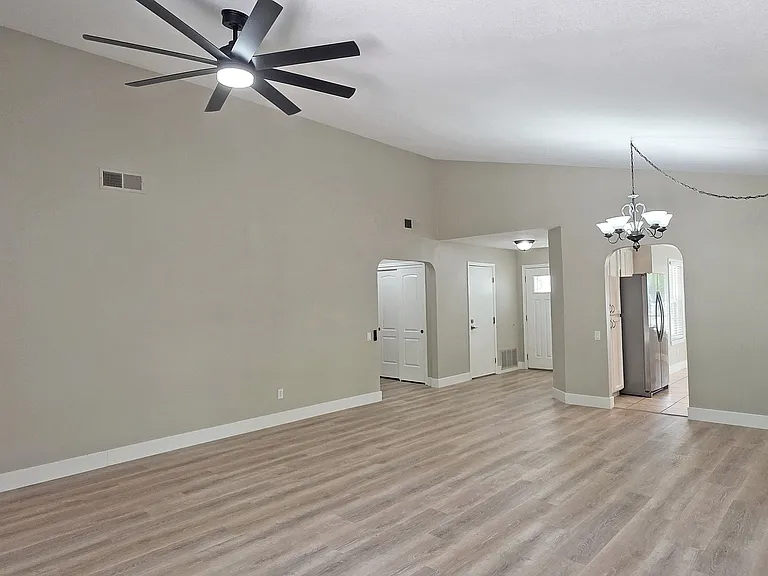 1715 Rockybend Dr — Photo 6