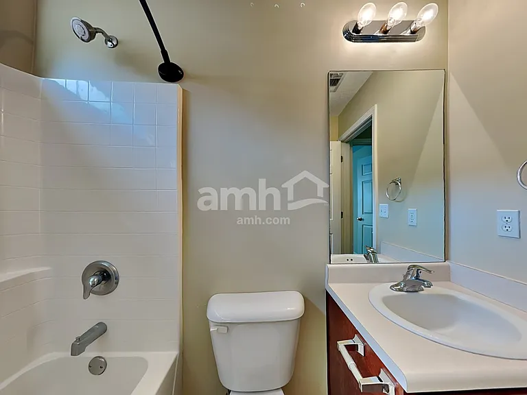 117 W Tisbury Ln — Photo 17