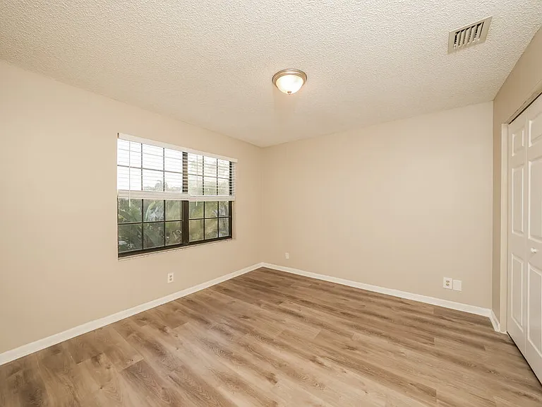 1725 Shoreside Cir — Photo 6