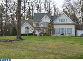 391 Foxcroft Dr, Ivyland, PA 18974