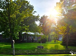 9361 Exeter Rd, Carleton, MI 48117