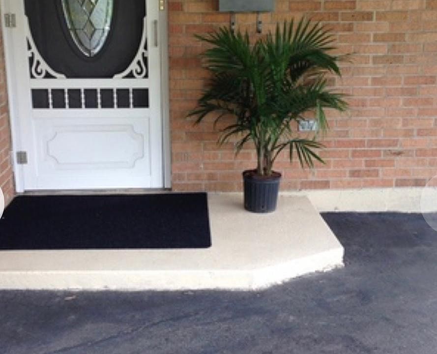 Private Entrance