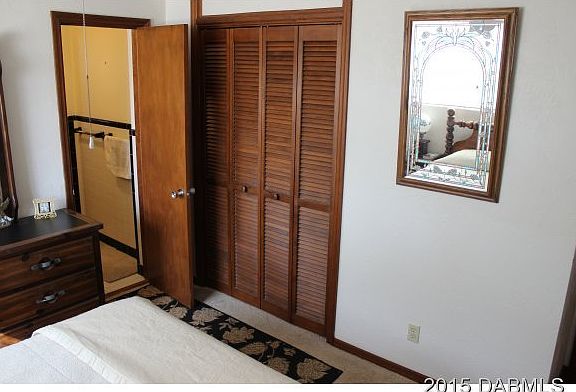 5th image of 6 N Wisteria Dr