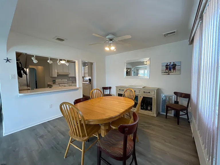 307 N Essex Ave — Photo 10