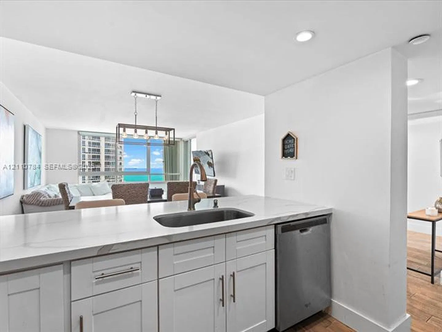 400 S Pointe Dr cu-1102, Miami Beach, FL 33139 — Photo 4