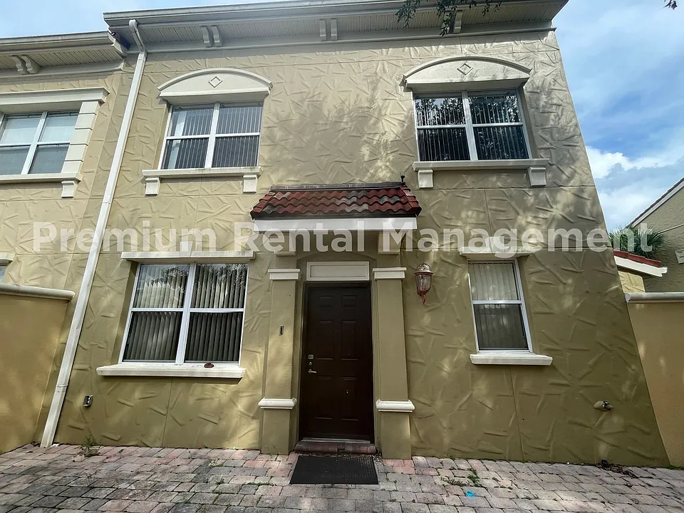 2646 Bella Vista Dr