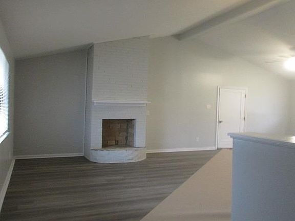 3rd image of 3492 Southland St