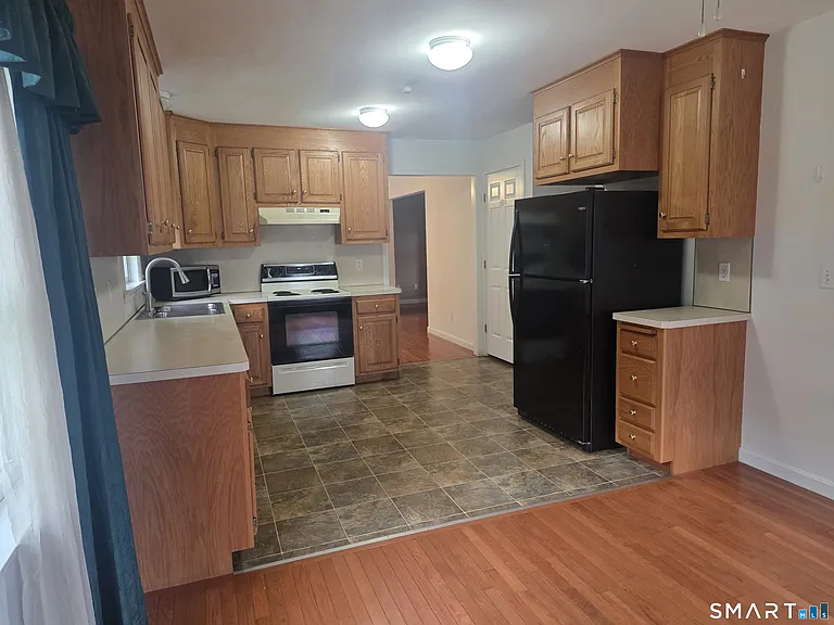 15 Elizabeth Dr — Photo 4
