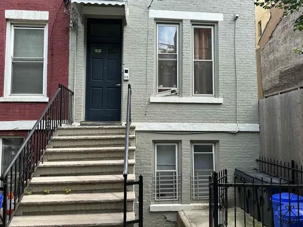 305 Park Avenue image 2 of 19