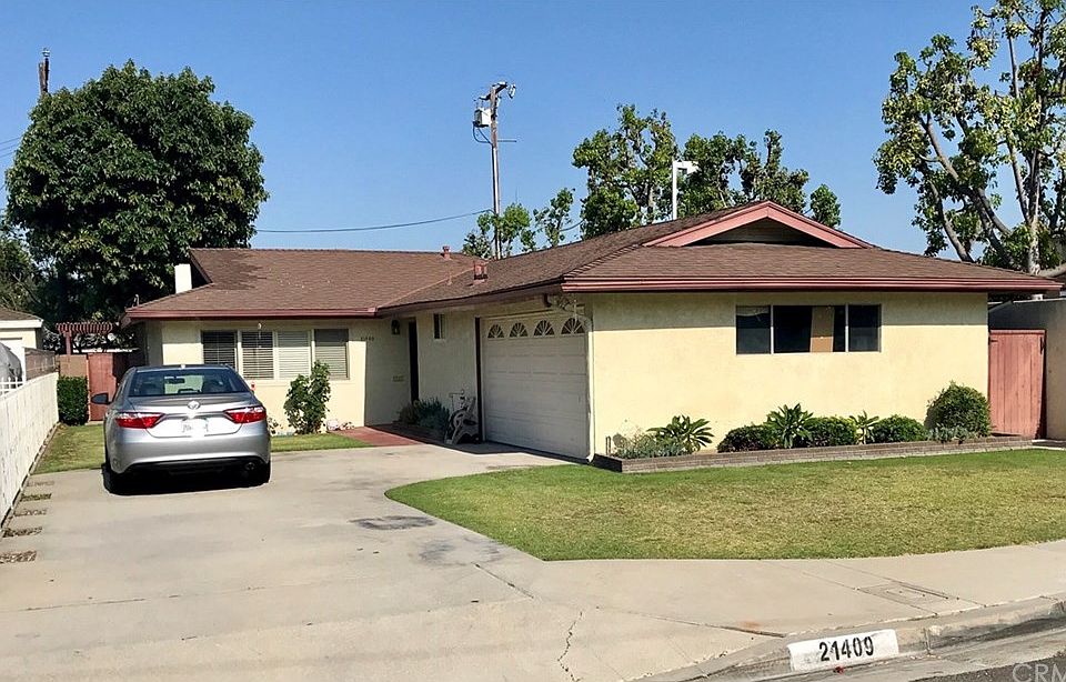 1st image of 21409 Dartmoor Ave