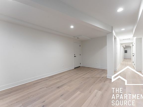 4th image of 6333 N Wayne Ave