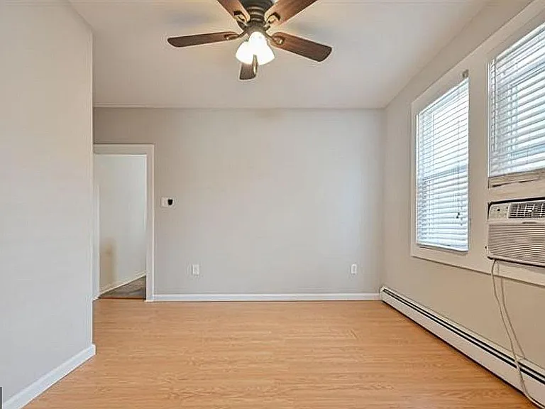 126 N Harvard Ave — Photo 12