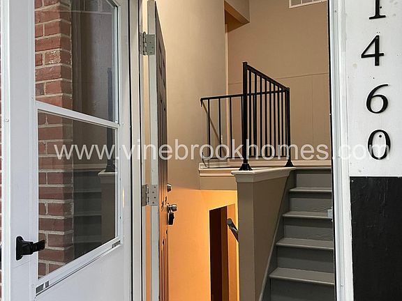 4th image of 11460 Fox Hall Ln