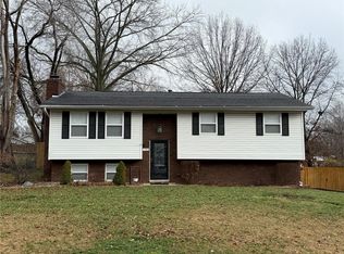 108 Parkview Ct, Troy, IL 62294