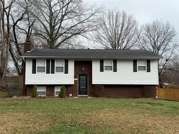 108 Parkview Ct, Troy, IL 62294