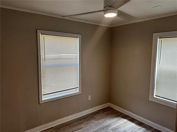 5th image of 120 Rosewood Dr