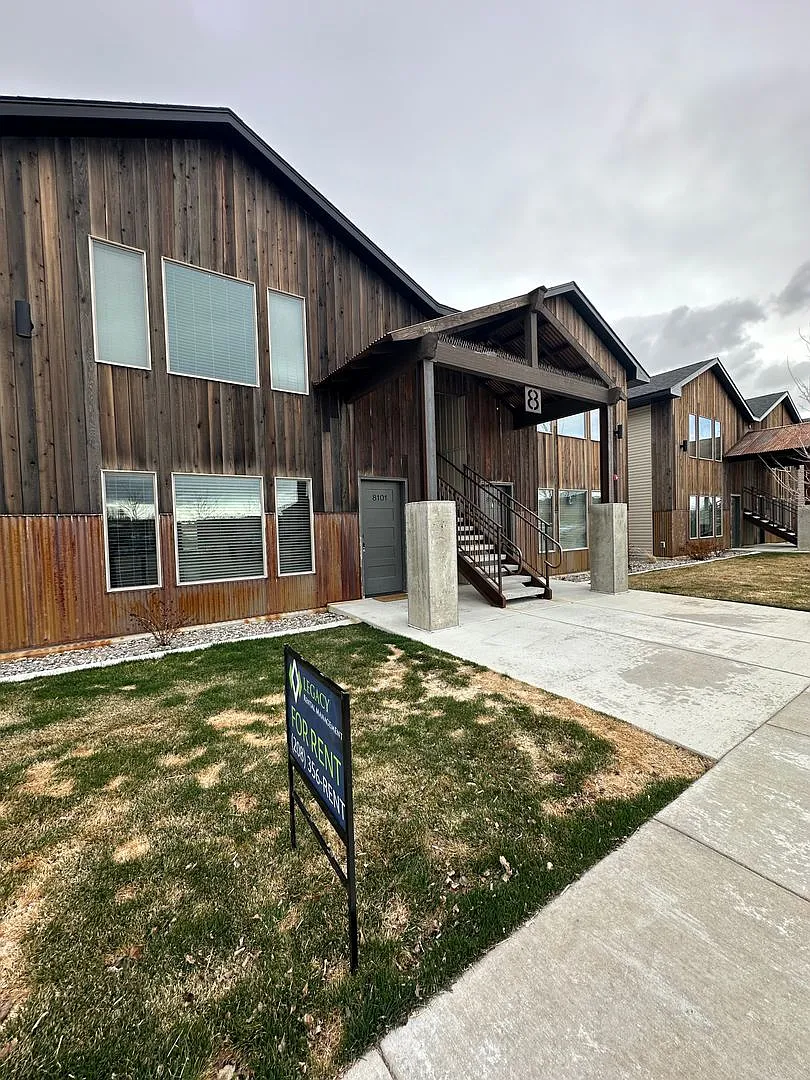 Cute 2 Bed, 1 Bath Apartment at Teton River Flats! — Photo 1