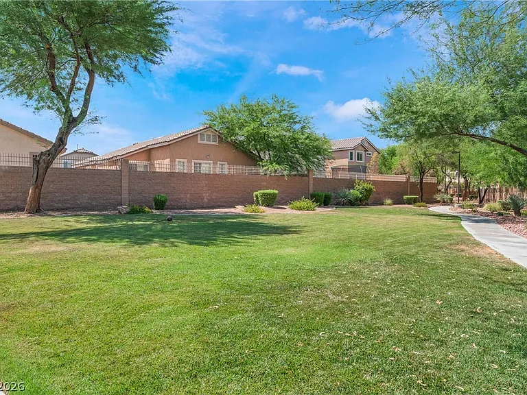 6048 Stern Cove Ct — Photo 20