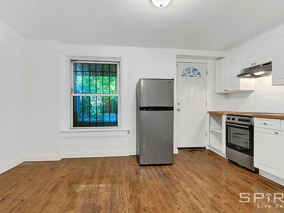4th image of 436A Marion St APT 1