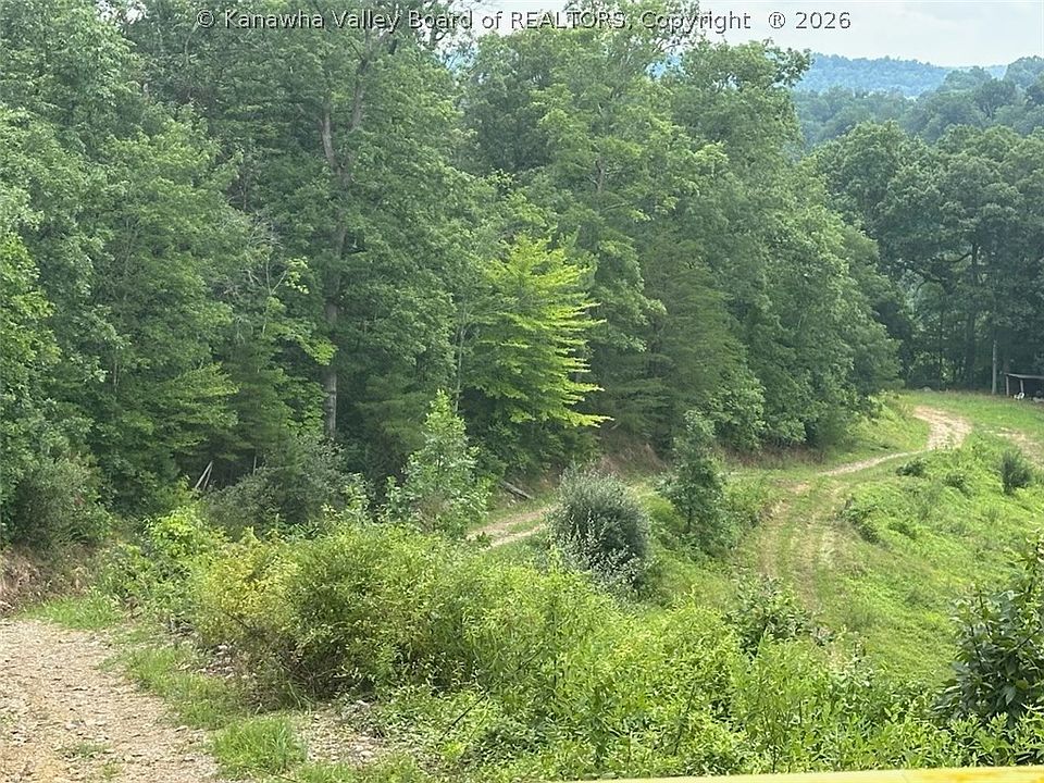 1st image of 409 Hidden Farms Rd