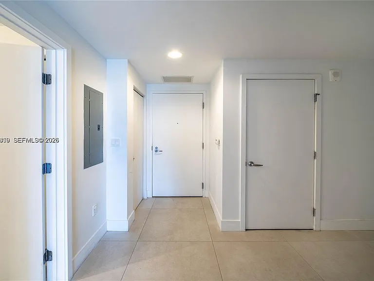16385 Biscayne Blvd #1120 — Photo 9