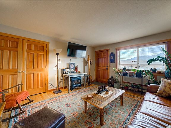 4th image of 605 N North St APT 1