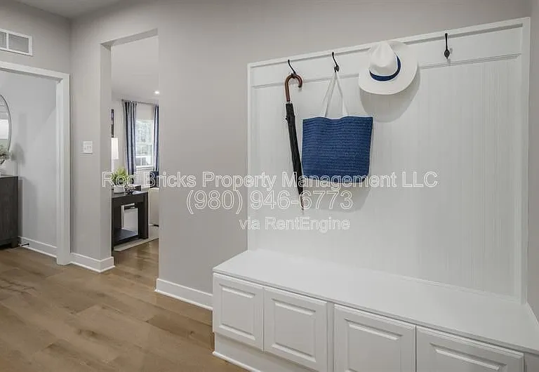 1824 Giana Ln — Photo 3