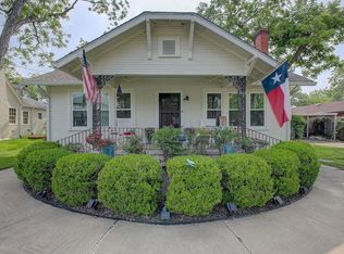242 S Franklin St, La Grange, TX 78945