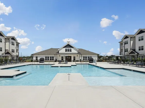 Banner at Sterling Farms