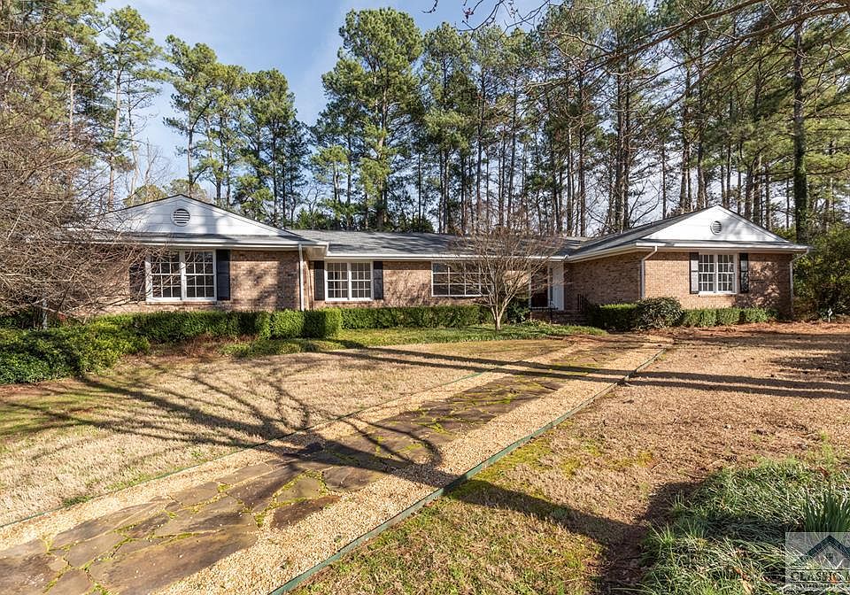 1st image of 379 Sandstone Dr