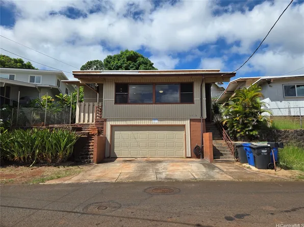 1470 Hoohaku St, Pearl City, HI 96782