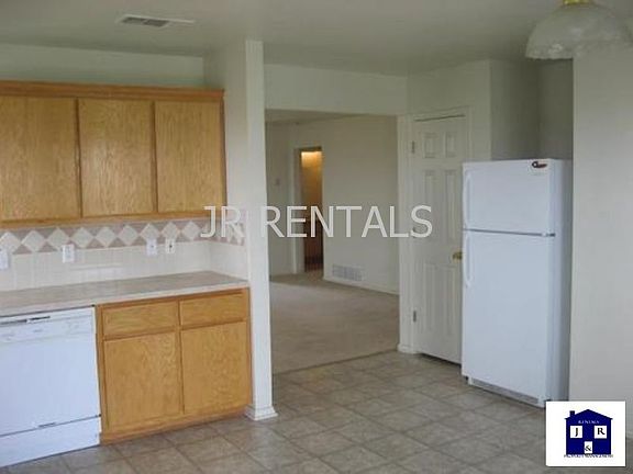 5th image of 1107 Katelyn Cir