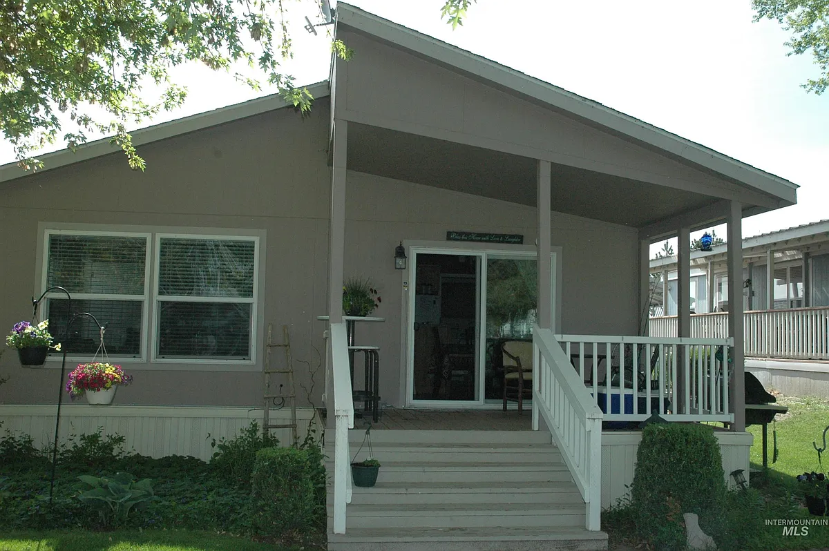 Building Photo - 4030 River Resort Dr #19