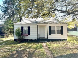 1105 Seminole Dr, Dothan, AL 36303