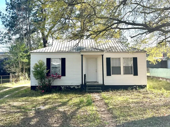 1105 Seminole Dr, Dothan, AL 36303