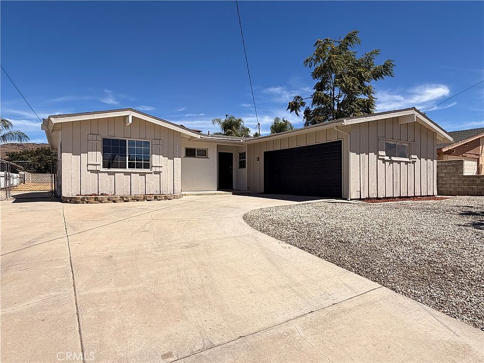 1st image of 33640 Reedy Woods Ln