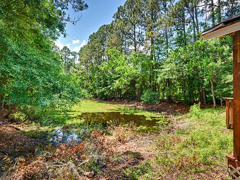 302 Bernard Rd — Photo 40